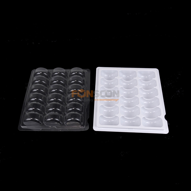 18 macarons white blister tray with clear lid