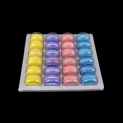 24 macarons white blister tray with clear lid