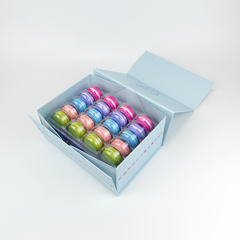40 macarons Cardboard magnet gift box