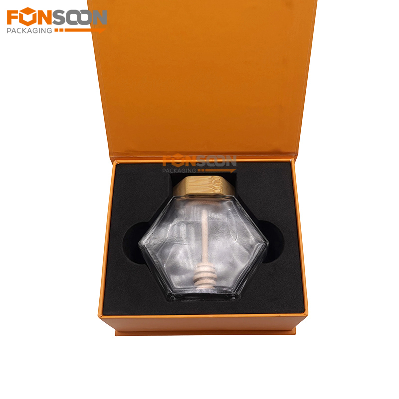 Cardboard magnet gift box With EVA Foam Insert