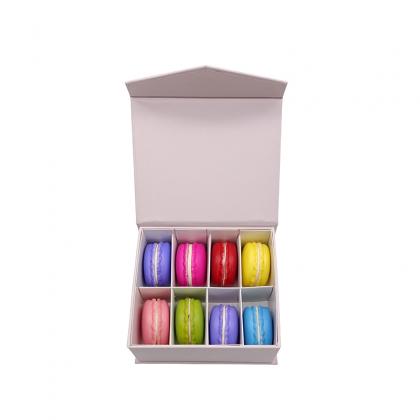 8 macarons cardboard gift box with magnet lid